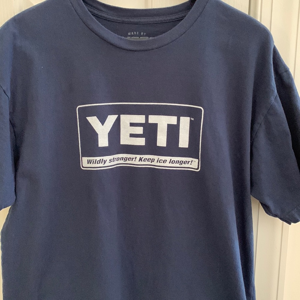 Yeti Wildly Stronger Men's Large Blue Short Sleeved T Shirt